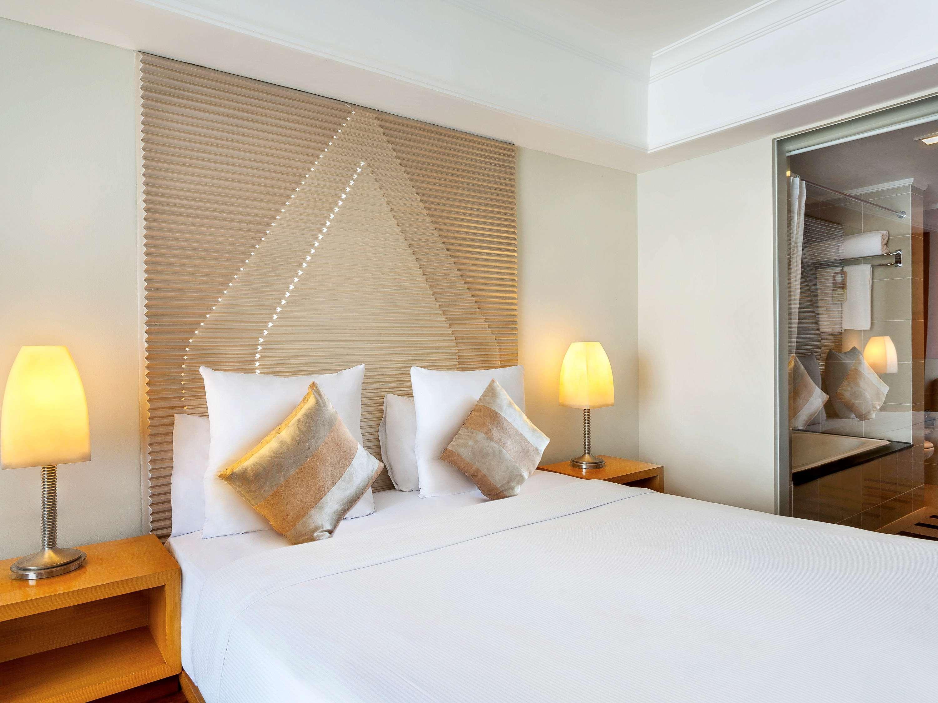 Novotel Semarang Luaran gambar