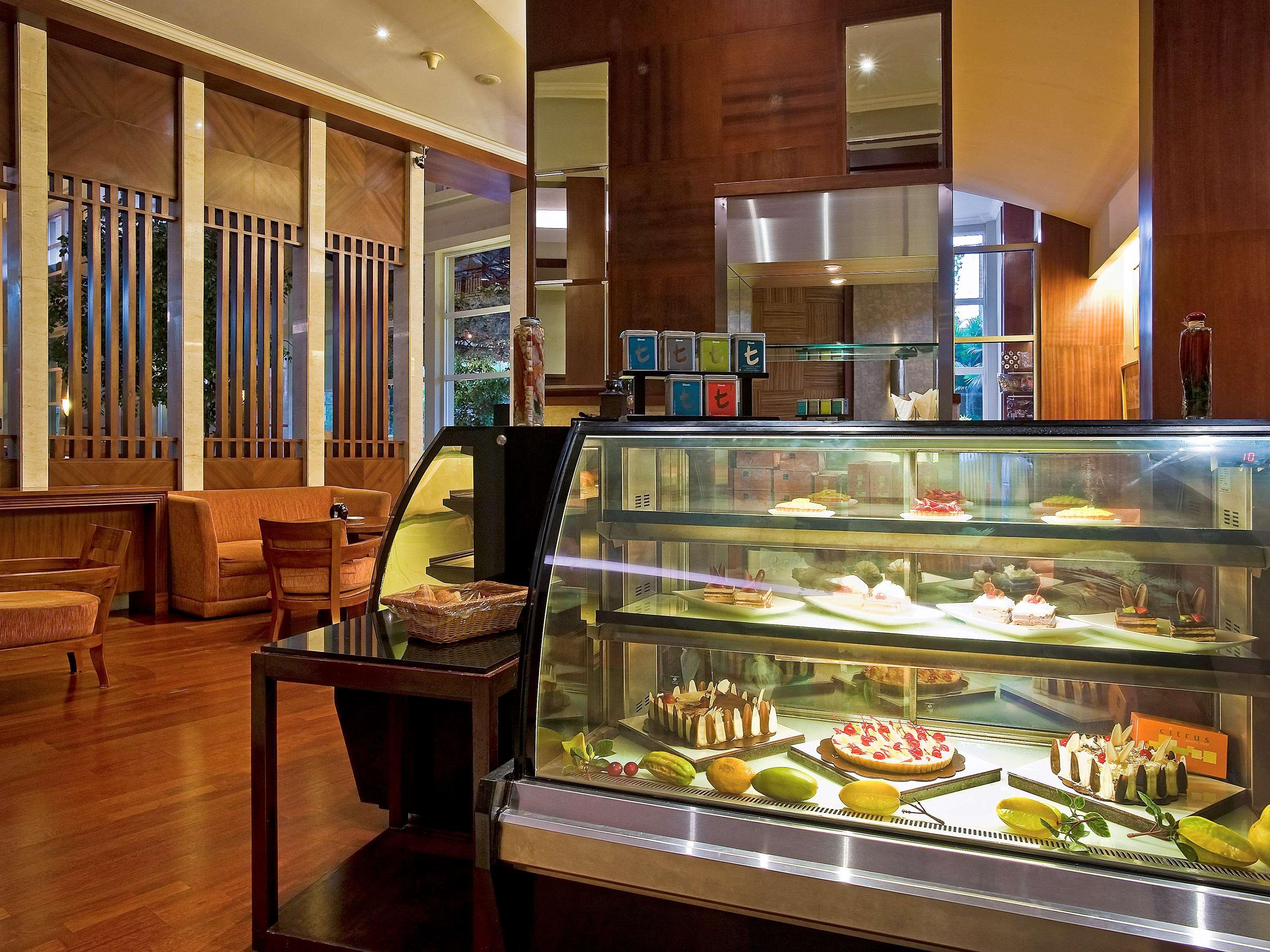 Novotel Semarang Luaran gambar