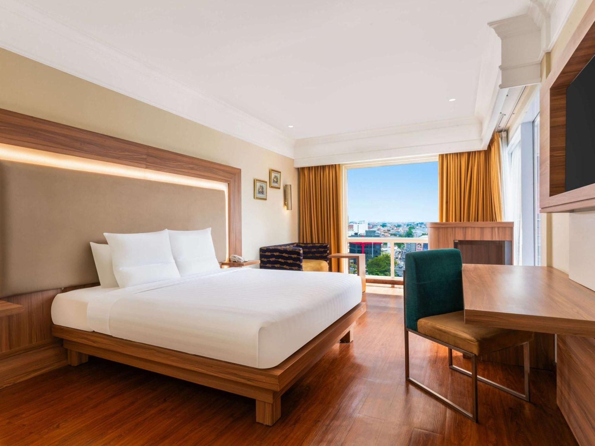 Novotel Semarang Luaran gambar