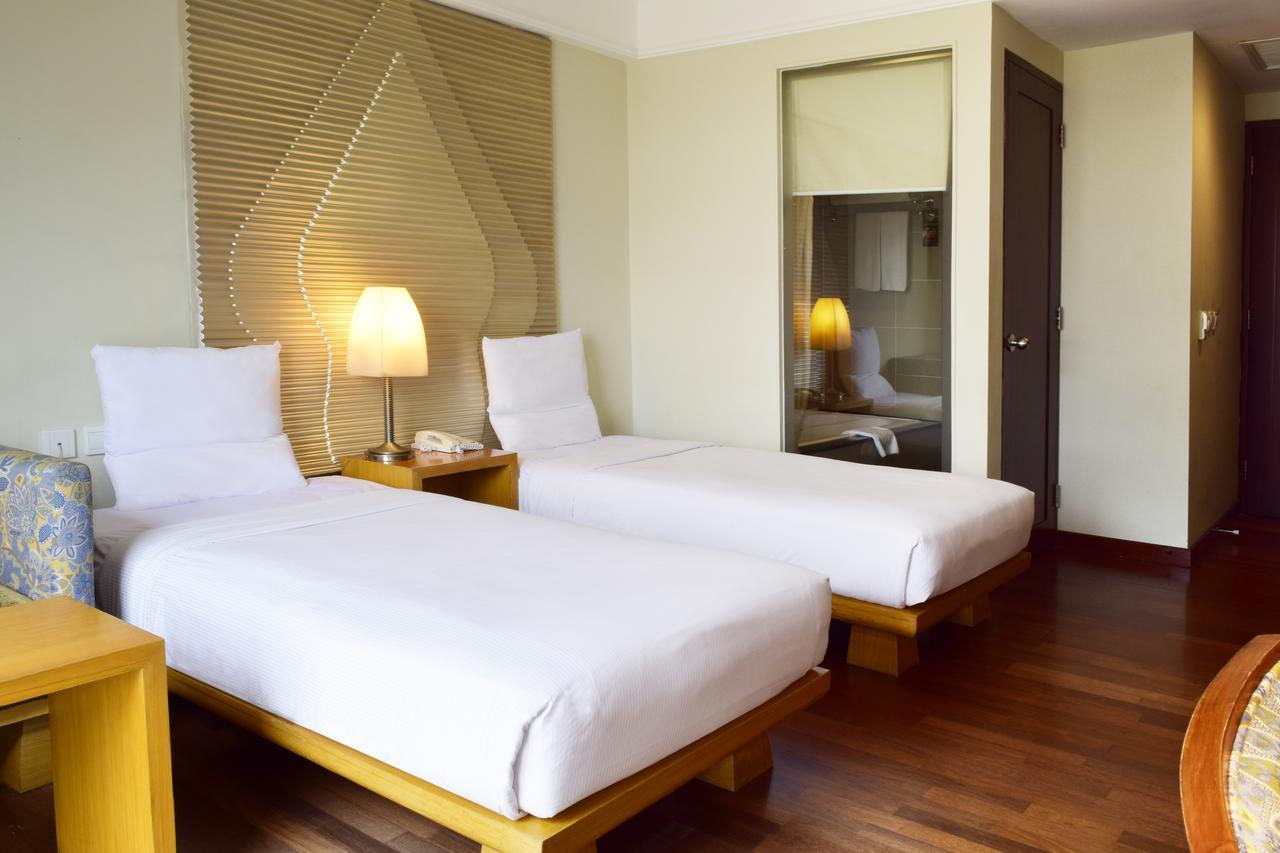 Novotel Semarang Luaran gambar