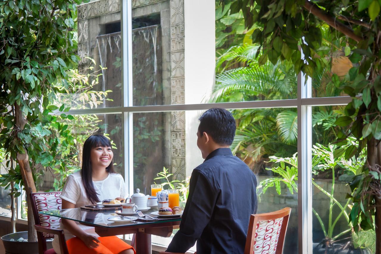 Novotel Semarang Luaran gambar